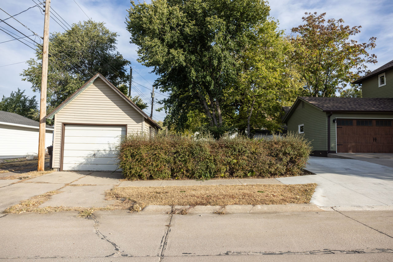 1303 N Burlington Green Realty & Auction York NE Real Estate